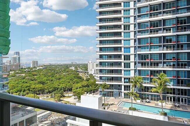 Building Photo - 1300 S Miami Ave