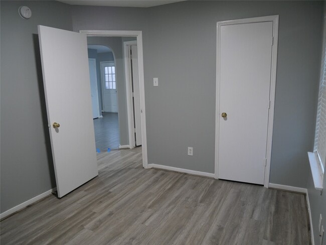 Building Photo - 11931 Panay Village Cir