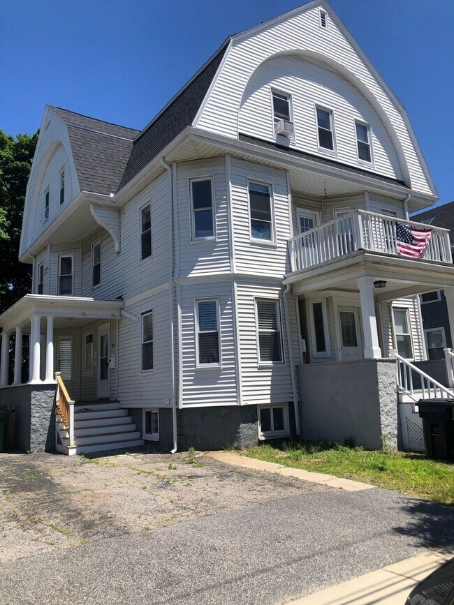 Building Photo - 39 Union St