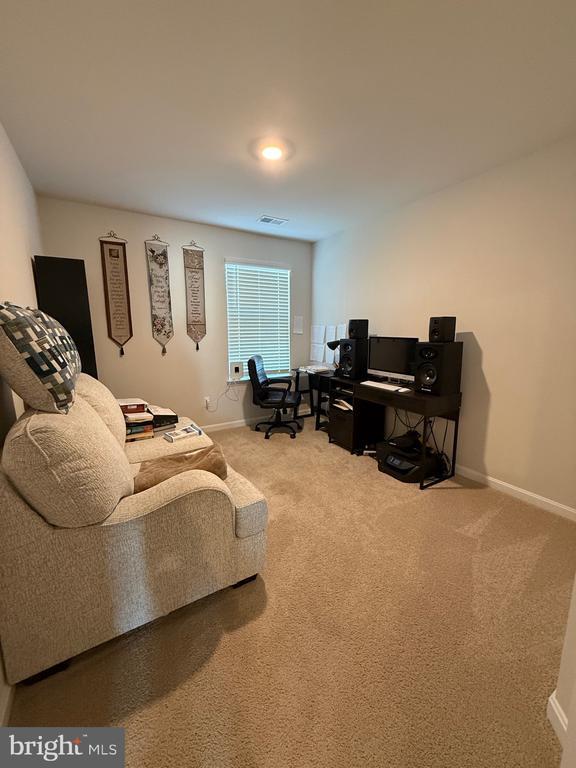 Building Photo - 115 Grasmere St