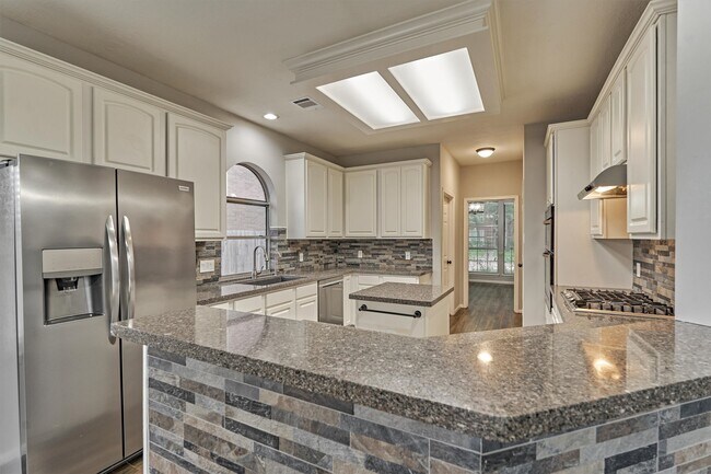 Building Photo - 1618 Calmar Dr