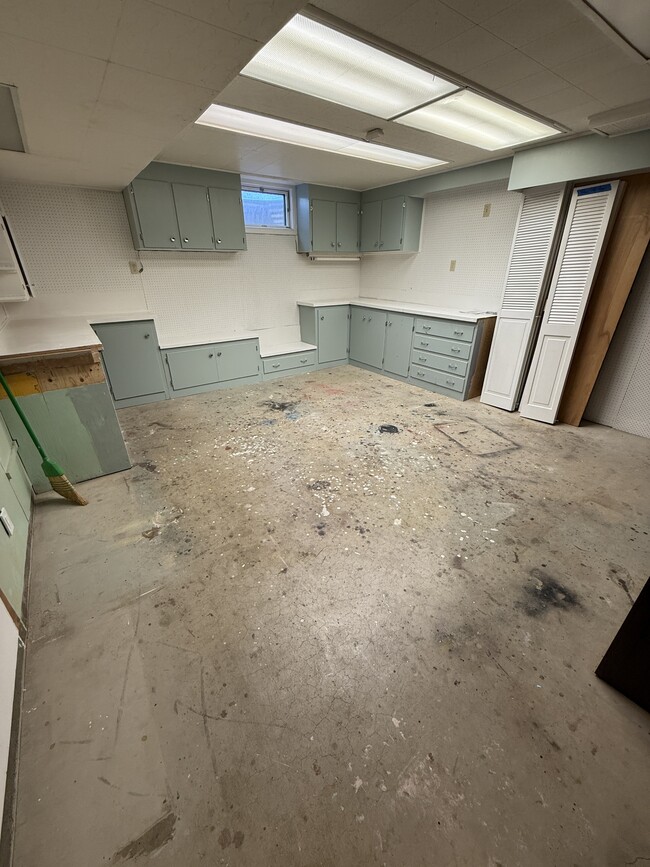 Building Photo - 3201 7th Ave S