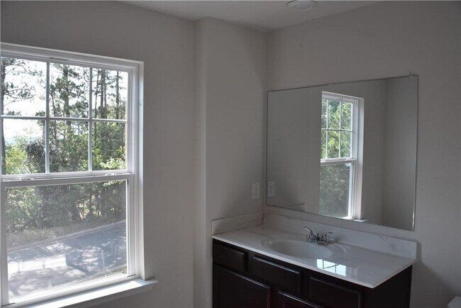 Building Photo - 549 Ruths Dr