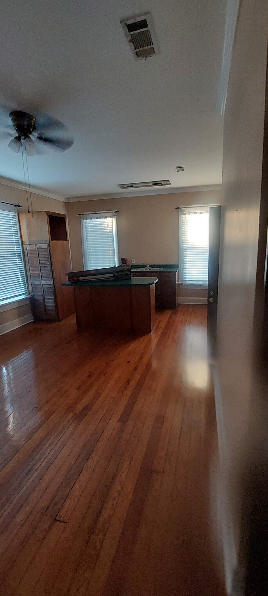 Building Photo - 250 S Ann St