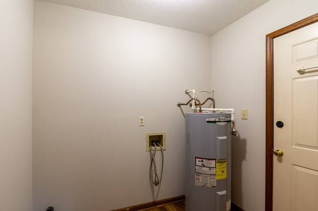 Building Photo - 123 Charlotte Ave