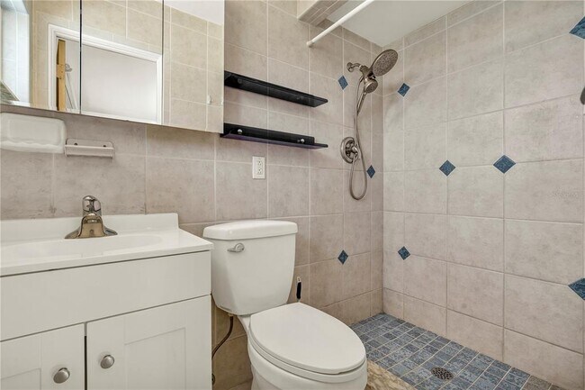 Building Photo - 2675 East Bay Isle Dr SE