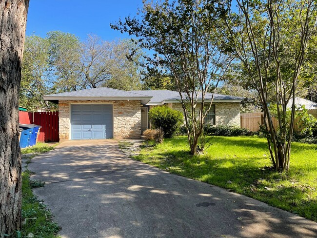 Primary Photo - Move in Ready with Views of Boggy Creek Gr...