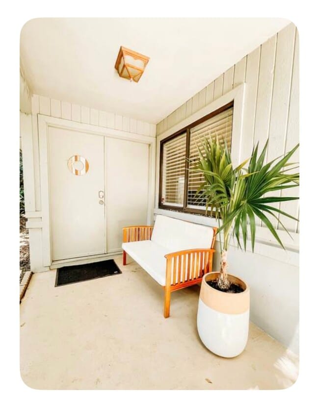 Building Photo - 4402 Sea Cove