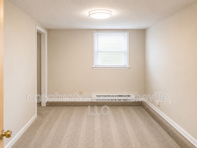 Building Photo - 26 Craven Hill Cir