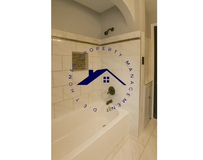 Building Photo - 15510 Spring Garden St