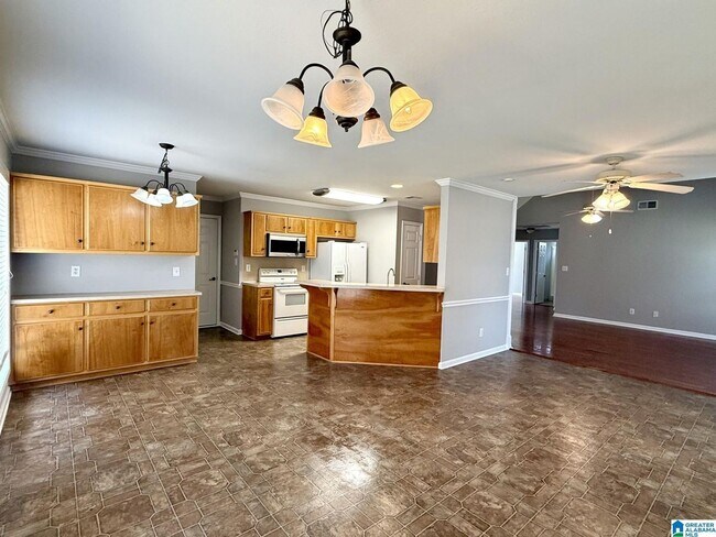 Building Photo - 3 Bed 2 Bath Home In Calera With 2 Car Garage And Fenced In Back Yard