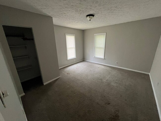 Building Photo - Spacious & Elegant 4-Bedroom Home with Exclusive Rent Discounts!