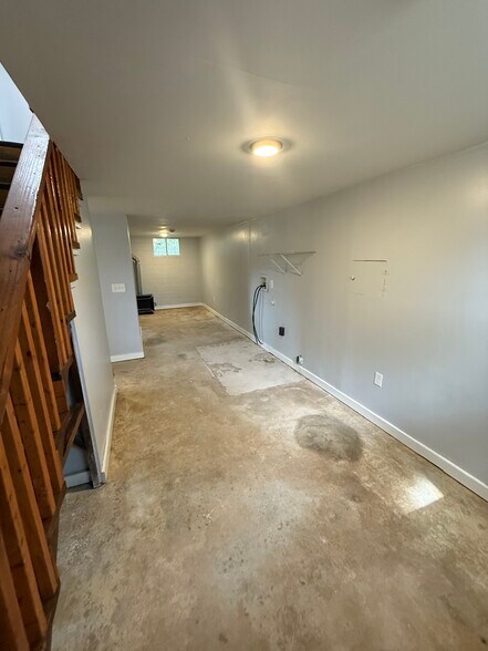 Building Photo - 509 Weakley Ave