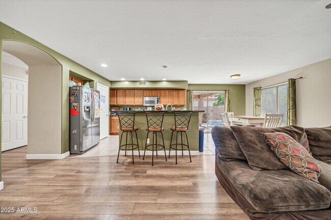 Building Photo - 15385 W Cottonwood Cir