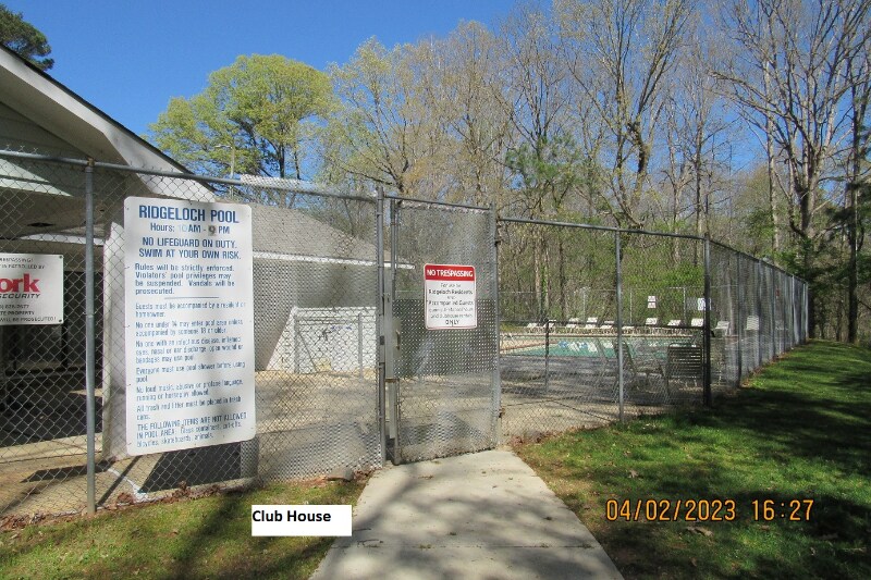 Building Photo - 5738 Forest Lawn Ct