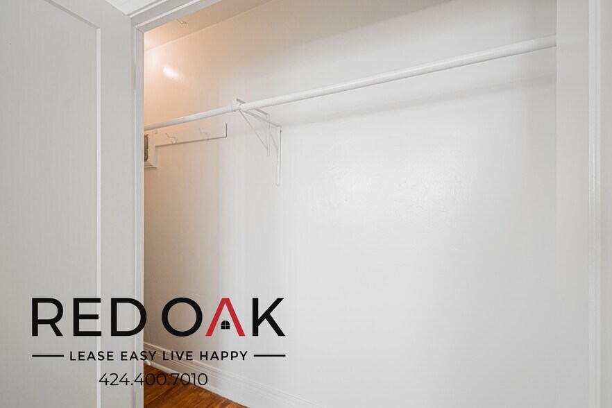 Building Photo - 2505 W 6th St