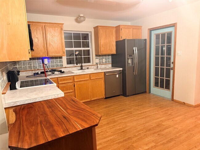 Building Photo - 2567 Avenue D