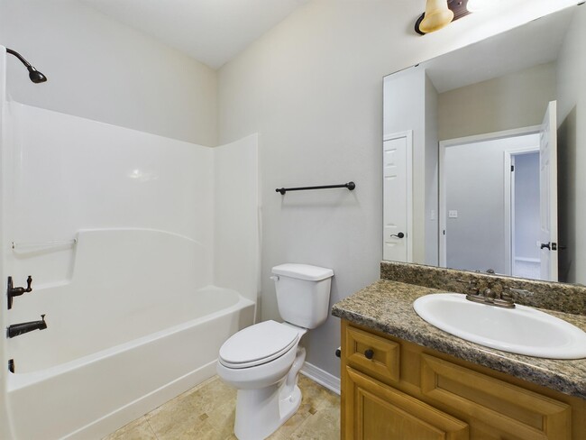 Building Photo - 143 Creve Core Dr