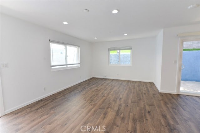 Building Photo - 257 Avenida Victoria