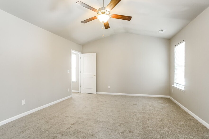 Building Photo - 1130 Rankin Oaks St