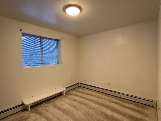 Building Photo - 2 bedroom condo for rent