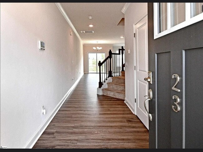 Building Photo - 23 Planters Pl
