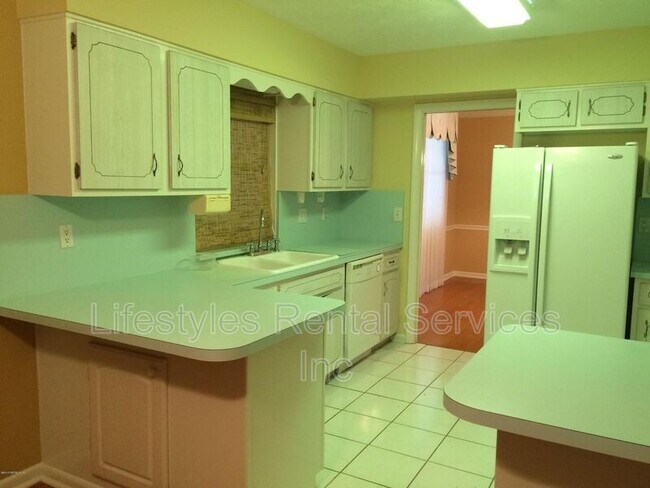 Building Photo - 1603 Arrowhead Trail