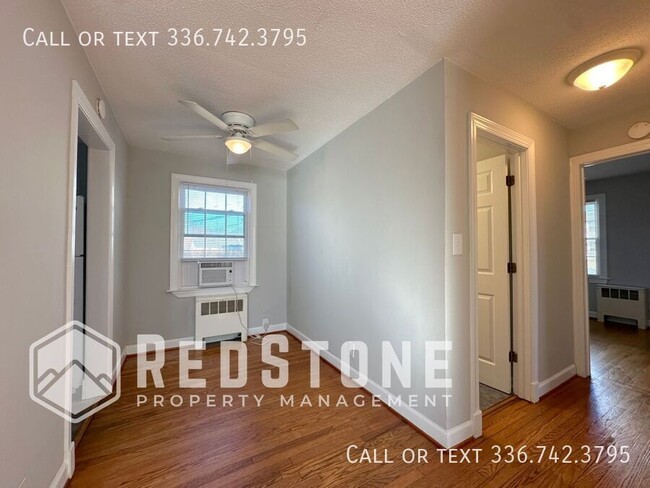 Building Photo - 2 Bedroom, 1 Bath - Condominium