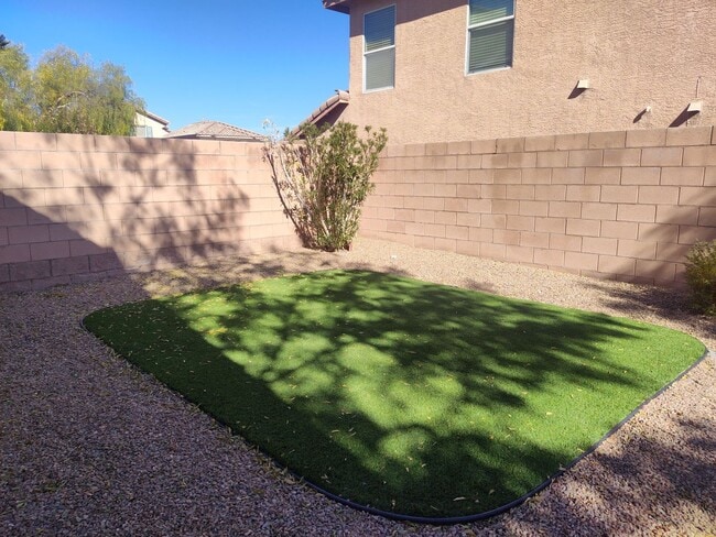 Building Photo - A Very nice and Clean Single Story Home in Summerlin