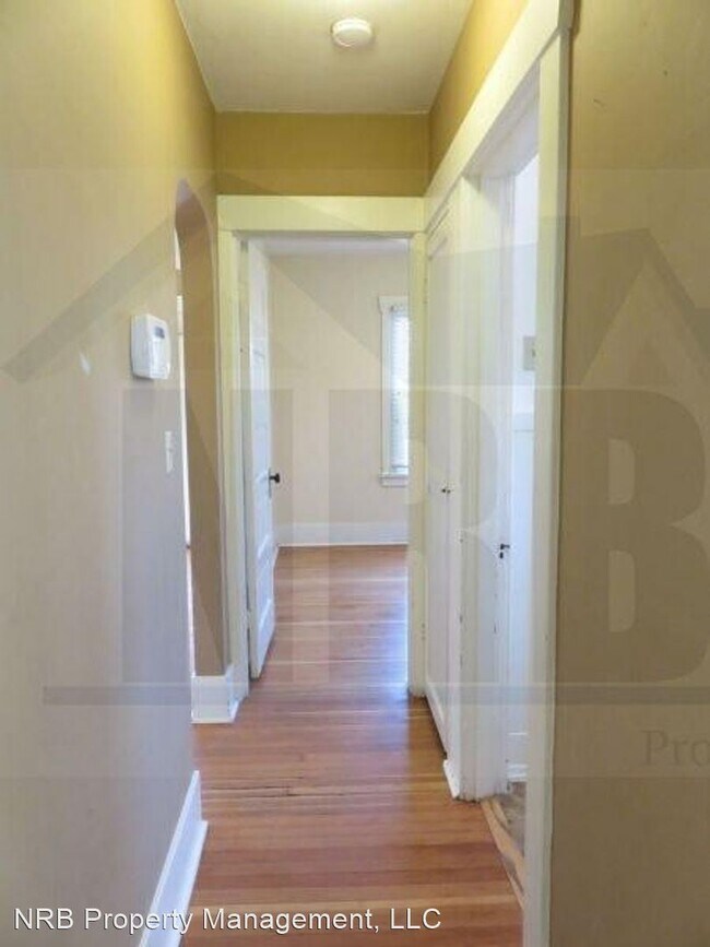 Building Photo - 3 br, 1 bath House - 1013 S Lawrence St