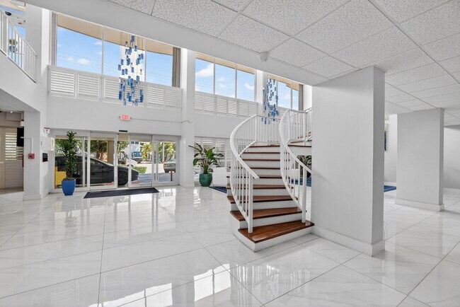 Building Photo - 2500 E Las Olas Blvd