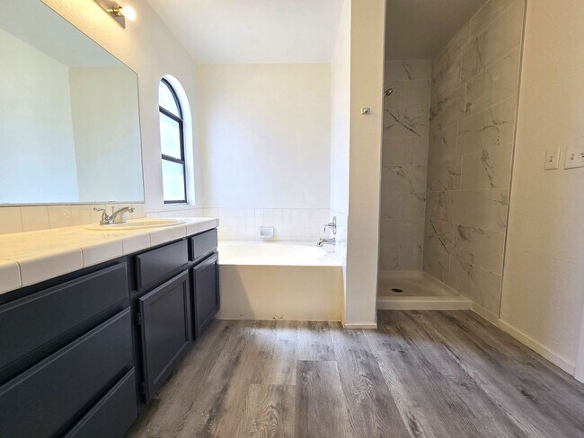 Building Photo - 2 Story 4 Bedroom House Just painted and n...