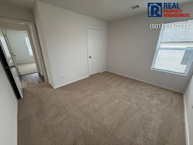 Building Photo - 1281 Meadows Dr