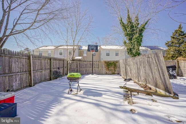 Building Photo - 69 Vanderbilt Ct