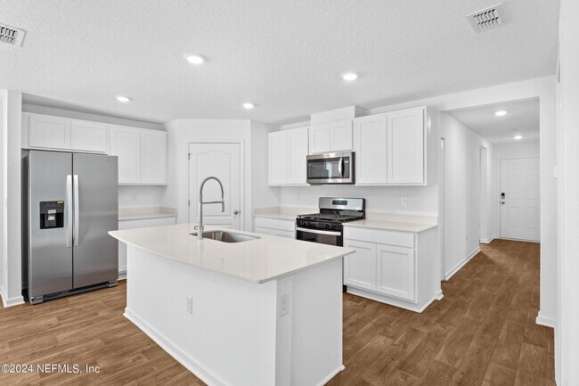 Building Photo - 353 Ardila Cir