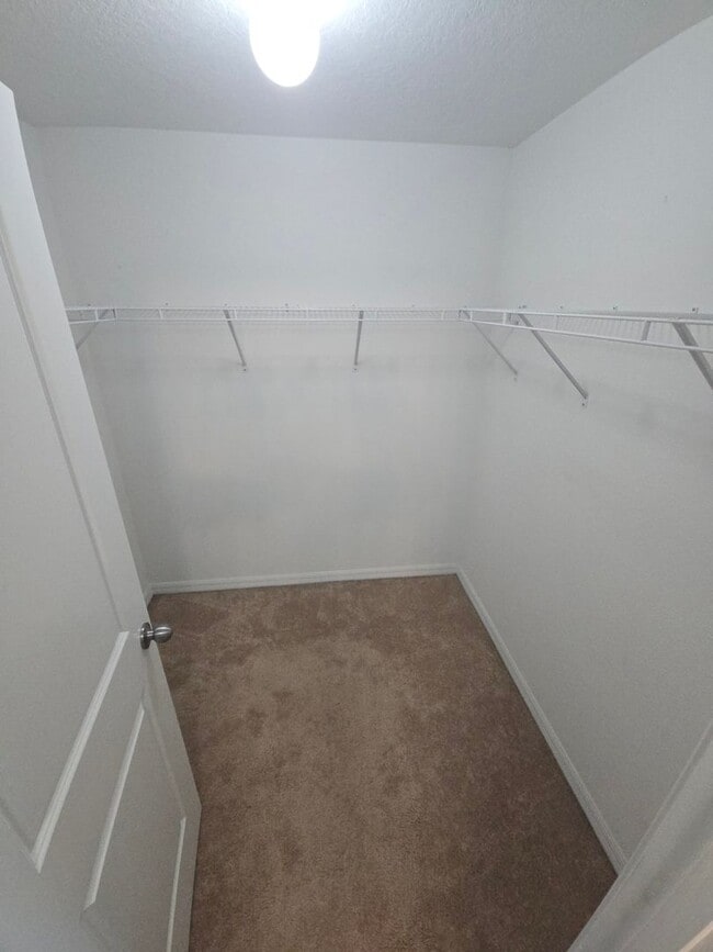 Building Photo - Town House 3/2.5 in Riverview