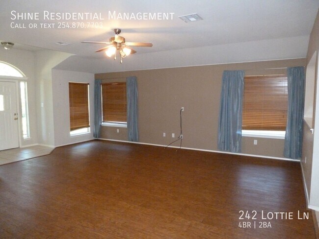 Building Photo - 242 Lottie Ln