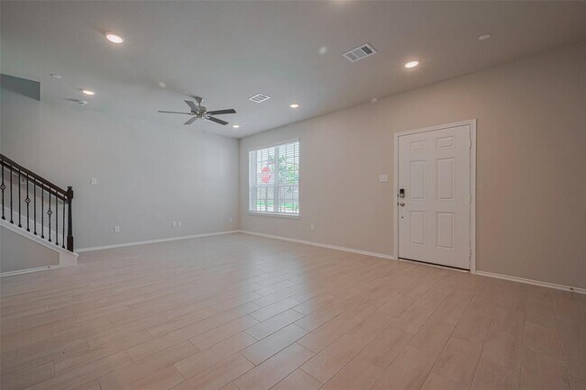 Building Photo - 2902 Scanlan Mdw