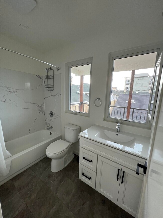 Building Photo - 2718 Durant Ave