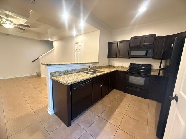 Building Photo - Townhome Near Retama Park...No Carpet.