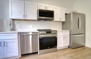 Building Photo - 517 Willow Ave