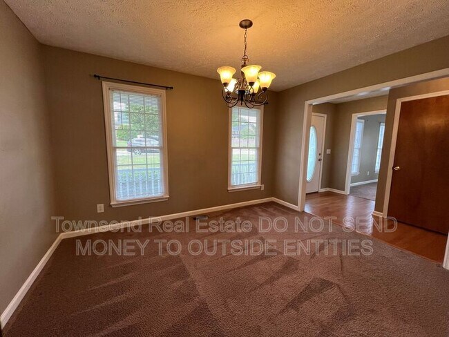Building Photo - 155 Saunders Ct
