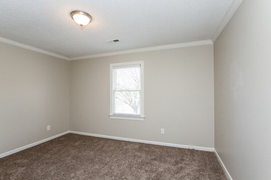 Building Photo - 2515 Haybrook Ln