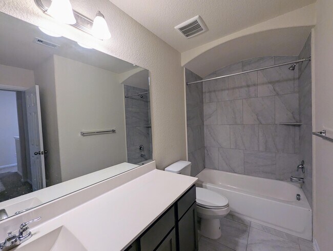 Building Photo - 2132 Pacific Loon Ln