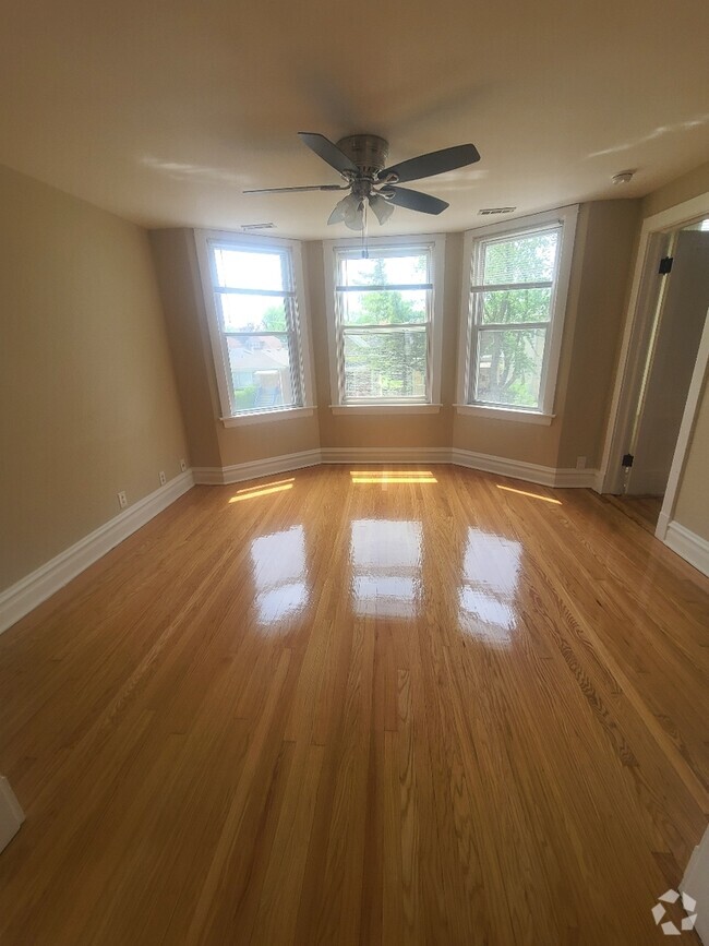 Building Photo - 5632 W Berenice Ave