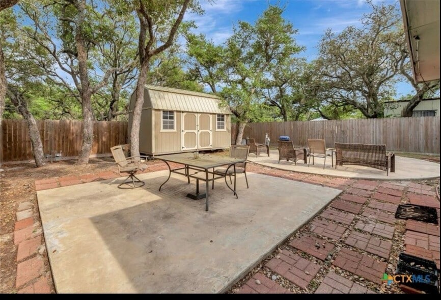 Building Photo - 51 Sandra Dr