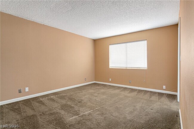 Building Photo - 2451 Domingo St