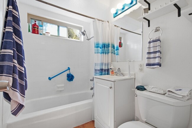 Building Photo - 2BR/1BA Condo with Resort-Style Amenities & Low-Maintenance Living
