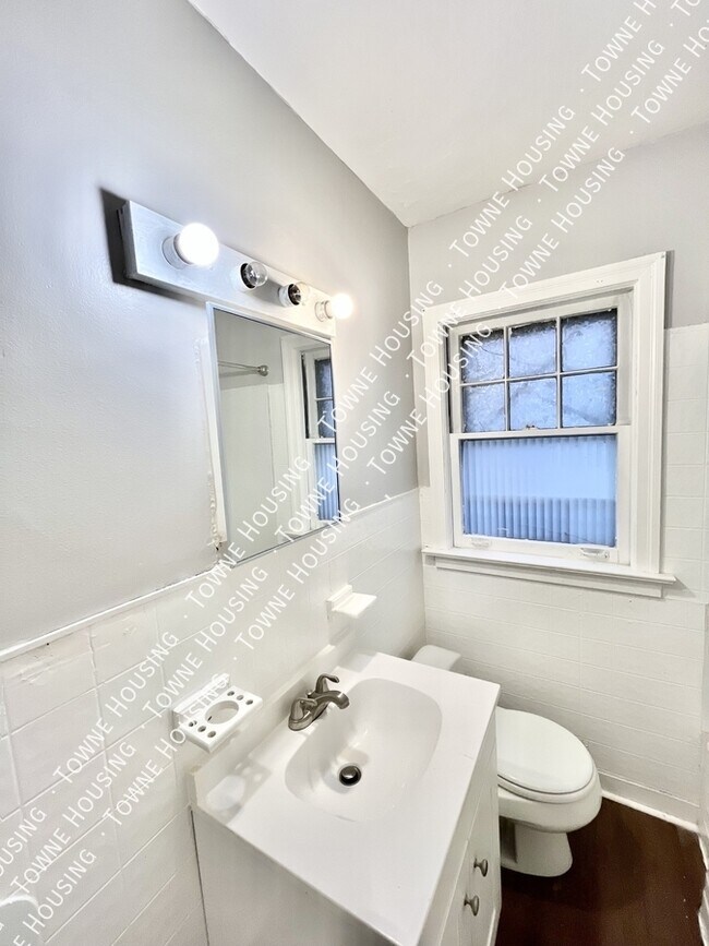 Building Photo - 554 26th St