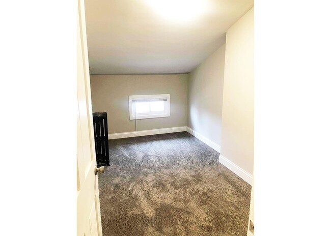 Building Photo - 3300 Jefferson Ave